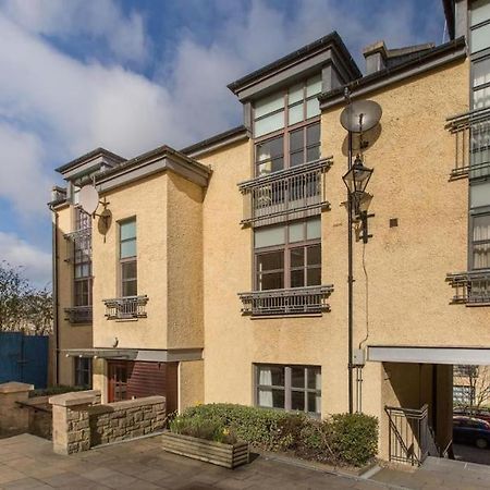 Next To The Palace And Royal Mile With Parking EDI Exterior photo