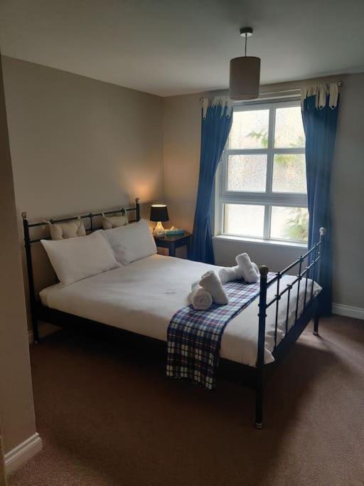 Next To The Palace And Royal Mile With Parking EDI Exterior photo